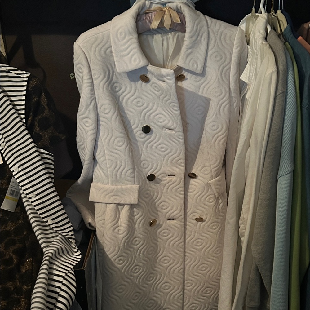 Elegant Cream Quilted Trench Coat